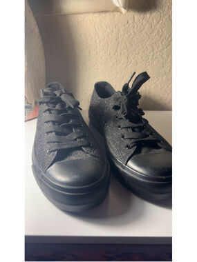 Women's Unbranded Black Glitter Canvas Sneakers Size 6